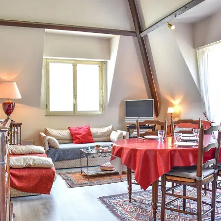 Appartement Marie Antoinette-2 *