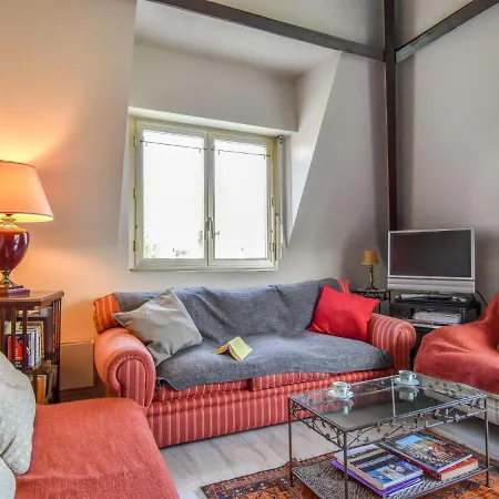 Apartment Marie Antoinette-2 By Interhome Deauville